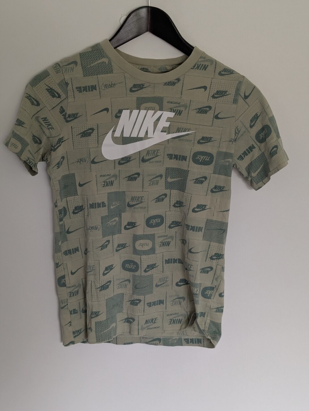 Nike Boys Sage Green All-Over Logo Print T-Shirt - Large (12/14) 